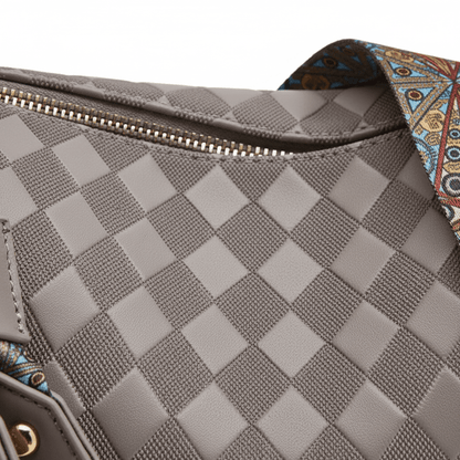 Bolsa Transversal com Estampa Geométrica e Alça Larga Preta BegeGramora | Luxury Ladies Clothing